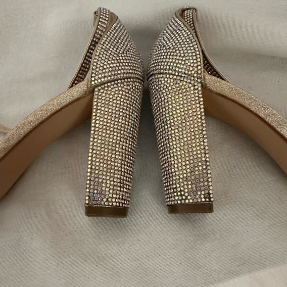 Worn one evening for two hours.  They are very comfortable. - Picture 6 of 7